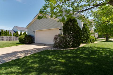 3202 Clairbridge Dr, Bloomington, IL 61704 photo 49