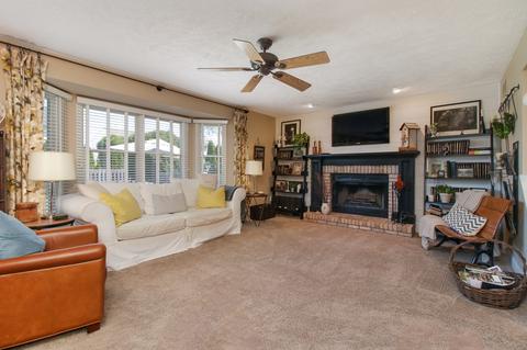 3202 Clairbridge Dr, Bloomington, IL 61704 photo 7