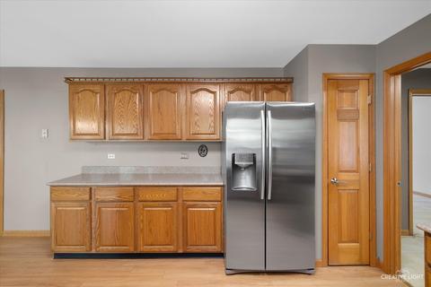 631 Rees St, Hinckley, IL 60520 photo 12