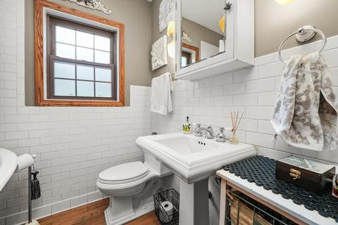 555 S Saylor Ave, Elmhurst, IL 60126 photo 13