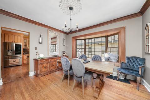 555 S Saylor Ave, Elmhurst, IL 60126 photo 4