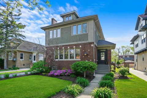 555 S Saylor Ave, Elmhurst, IL 60126