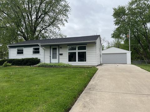 422 Holly Ct, Genoa, IL 60135