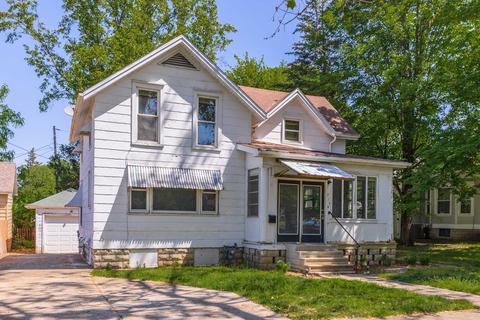 215 Elmwood St, Pontiac, IL 61764