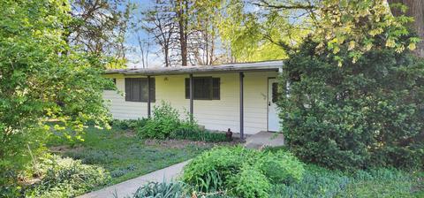 1302 S Lawler Ave, Lombard, IL 60148