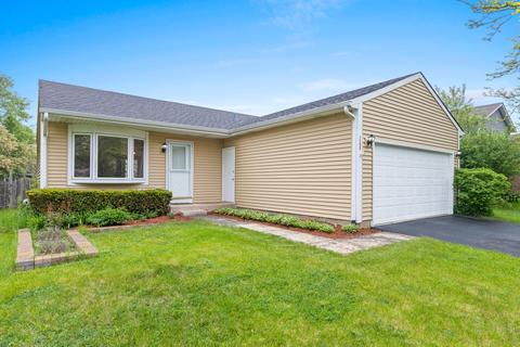 1455 Maple Ridge Ct, Carol Stream, IL 60188