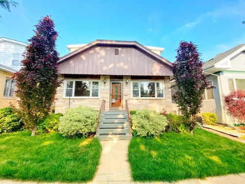 6523 N Rockwell St, Chicago, IL 60645
