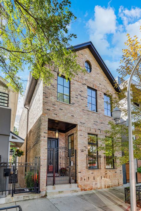 1819 W Wabansia Ave, Chicago, IL 60622