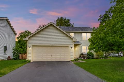 1201 E Komar Ln, Round Lake Beach, IL 60073