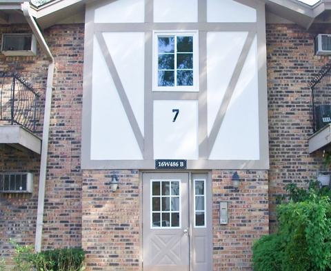 16 W486 Lake Dr #7-105, Willowbrook, IL 60527