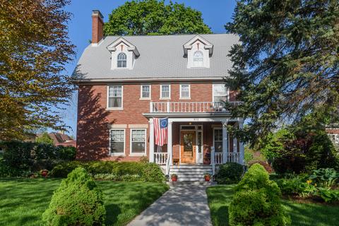 912 Douglas Ave, Elgin, IL 60120