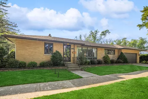434 S Edgewood Ave, Lombard, IL 60148
