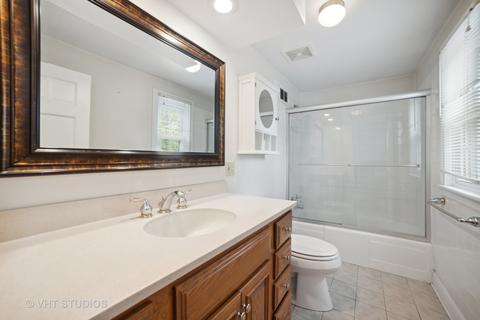 882 South St, Elgin, IL 60123 photo 10