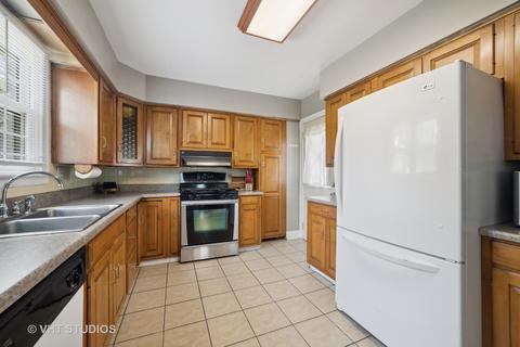 882 South St, Elgin, IL 60123 photo 4
