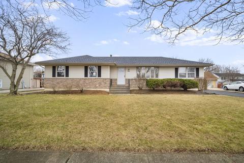 1714 Bataan St, Joliet, IL 60435