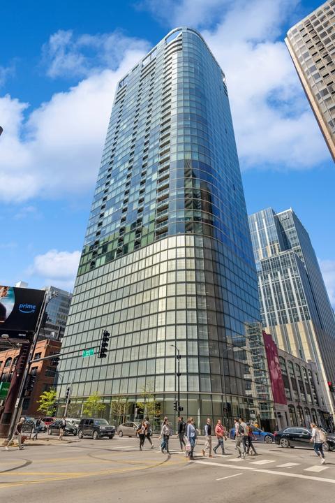 600 N Fairbanks Ct #3407, Chicago, IL 60611