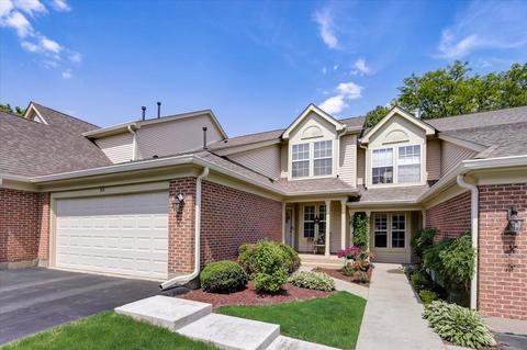513 Pembrook Ct N, Crystal Lake, IL 60014
