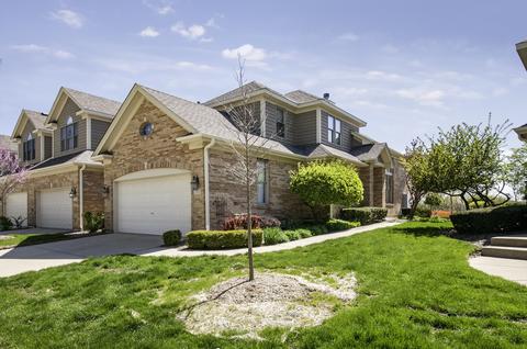 3713 King George Ln, Saint Charles, IL 60174
