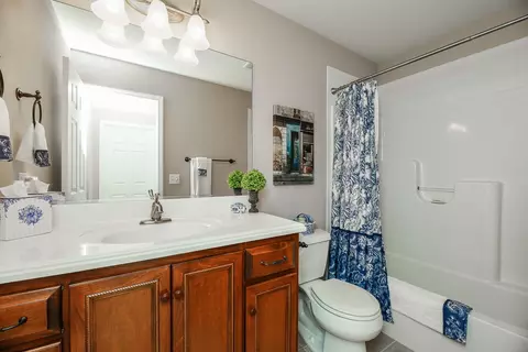 2040 Mackenzie Pl, Wheaton, IL 60187 photo 19
