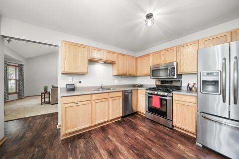 619 Tanglewood Trl, Mchenry, IL 60050 photo 9