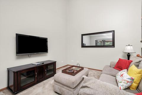 619 Tanglewood Trl, Mchenry, IL 60050 photo 6