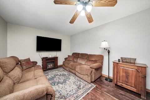 619 Tanglewood Trl, Mchenry, IL 60050 photo 19