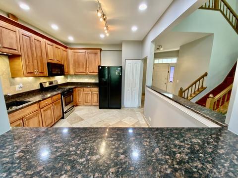 2299 Briar Ct, Hoffman Estates, IL 60169 photo 8
