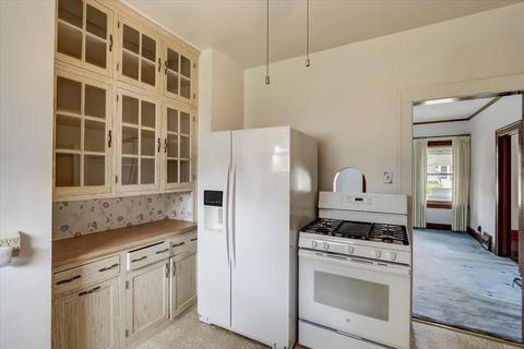 351 Jefferson Ave, Elgin, IL 60120 photo 9