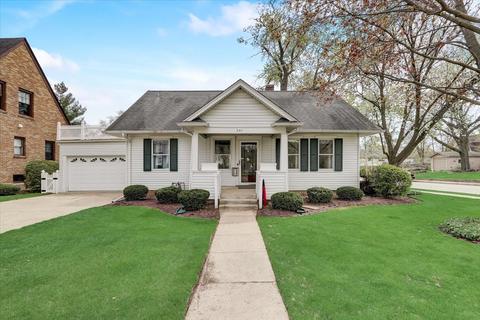 351 Jefferson Ave, Elgin, IL 60120