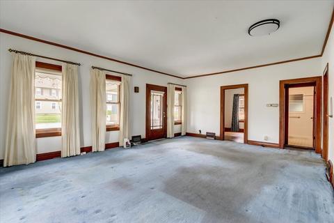 351 Jefferson Ave, Elgin, IL 60120 photo 4