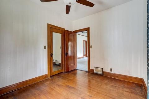 351 Jefferson Ave, Elgin, IL 60120 photo 12