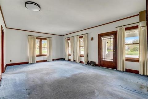 351 Jefferson Ave, Elgin, IL 60120 photo 3