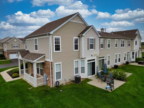 2432 Evergreen Cir, Mchenry, IL 60050 photo 25