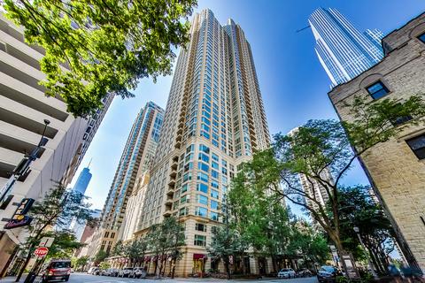 25 E Superior St #2706, Chicago, IL 60611