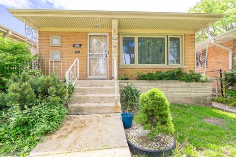 9553 S Prairie Ave, Chicago, IL 60628