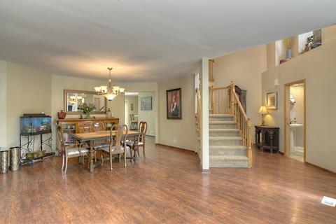 822 Kent Cir, Bartlett, IL 60103 photo 3