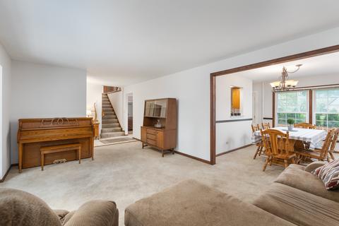 1616 Apache Dr, Naperville, IL 60563 photo 9