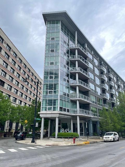 845 N Kingsbury St #309, Chicago, IL 60610