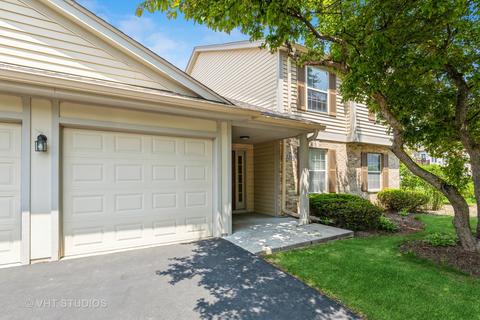 1100 Stratford Ct #B, Elgin, IL 60120