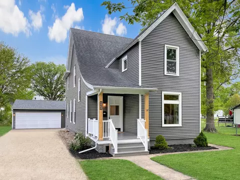 240 W Orleans St, Paxton, IL 60957