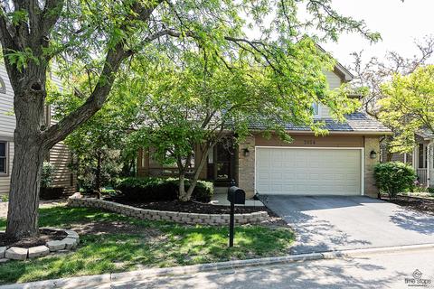 2054 Brookside Ln, Aurora, IL 60502 photo 2