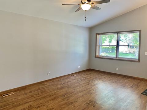 723 E Prairie St, Marengo, IL 60152 photo 5
