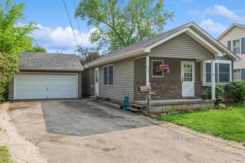 723 E Prairie St, Marengo, IL 60152