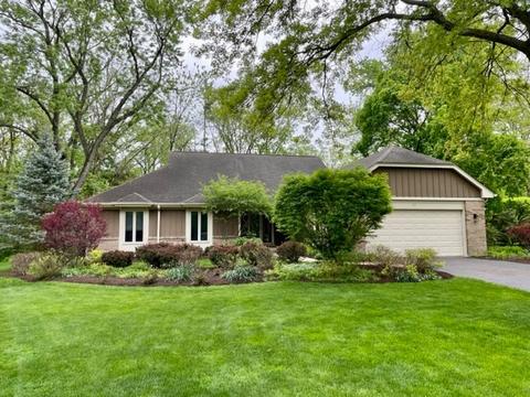 35 Keswick Ct, Lincolnshire, IL 60069