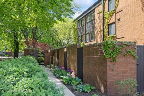 1716 N St Michaels Ct, Chicago, IL 60614