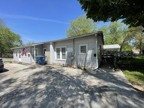 498 S Curtis Ave, Kankakee, IL 60901 photo 2