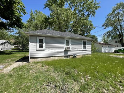 498 S Curtis Ave, Kankakee, IL 60901 photo 4