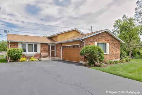 1814 Oak Dr, Mchenry, IL 60050 photo 1