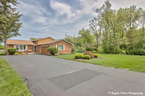 1814 Oak Dr, Mchenry, IL 60050 photo 2
