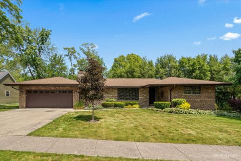 729 Springhill Dr, Roselle, IL 60172